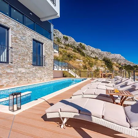 Mia With Private Pool, Whirlpool, Gym, Sauna, Seaviews