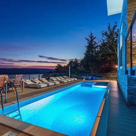 Mia With Private Pool, Whirlpool, Gym, Sauna, Seaviews