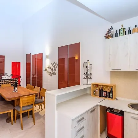 Mia With Private Pool, Whirlpool, Gym, Sauna, Seaviews Локва-Рогозница