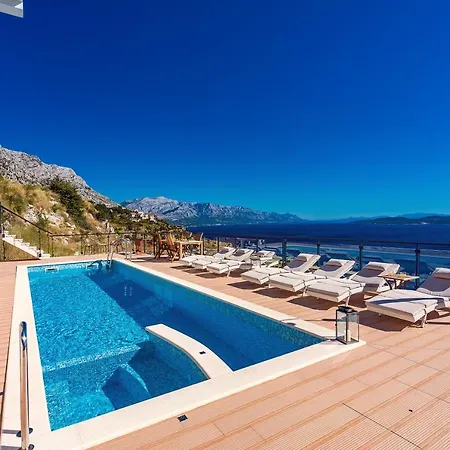 Mia With Private Pool, Whirlpool, Gym, Sauna, Seaviews * Локва-Рогозница