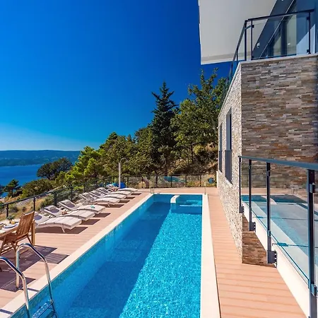 Mia With Private Pool, Whirlpool, Gym, Sauna, Seaviews