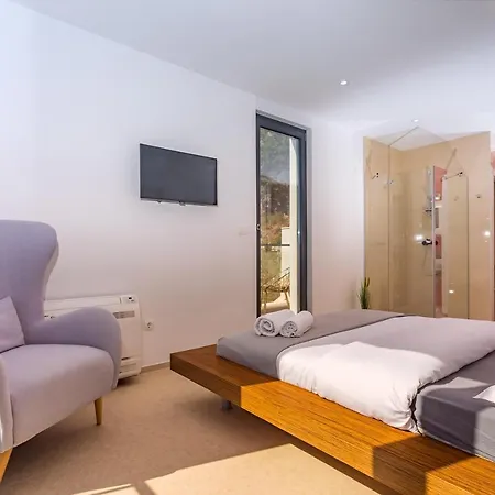 Вилла Mia With Private Pool, Whirlpool, Gym, Sauna, Seaviews *